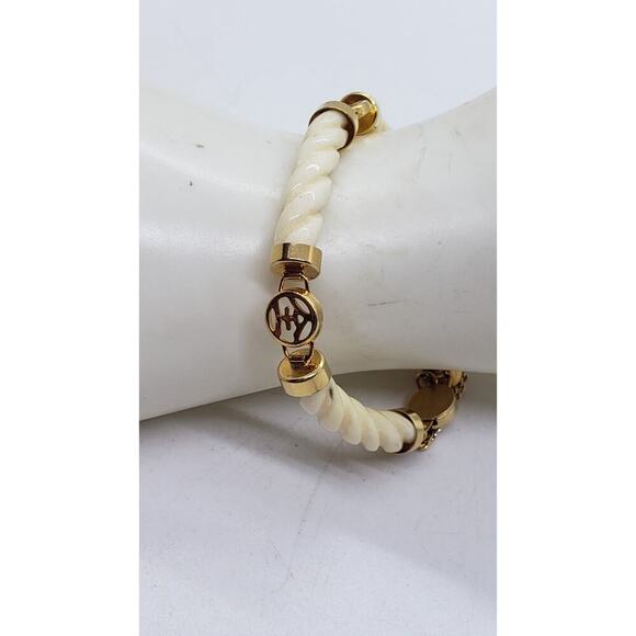 Vintage Bracelet Twisted Lucite & Gold Chinese Good Luck 12k Gold Plate - Picture 7 of 10